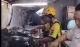 外卖小哥爆料外卖员视频,揭秘外卖员真实工作状态！